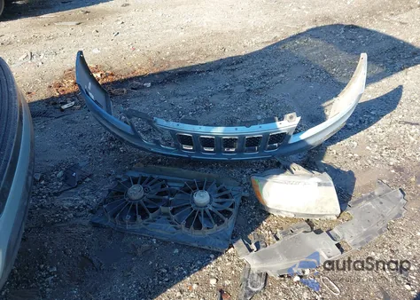 2014 Jeep Compass Sport из США, поврежденный, VIN 1C4NJDBB0ED529098